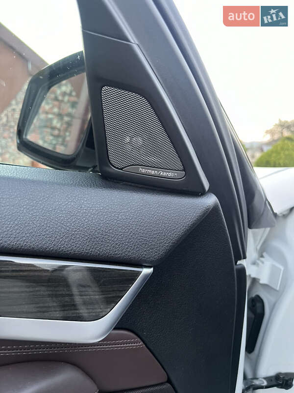 Седан BMW 5 Series 2014 в Тересве