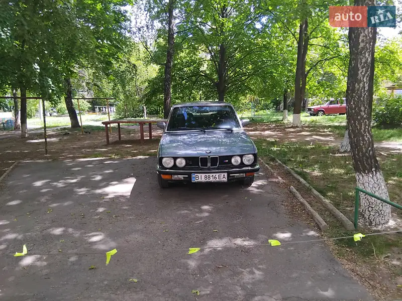 Седан BMW 5 Series 1984 в 