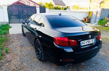 Седан BMW 5 Series 2015 в Ужгороді