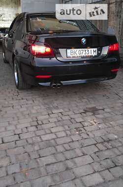 Седан BMW 5 Series 2004 в Ровно