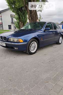 Седан BMW 5 Series 2000 в Чемерівцях