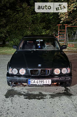 Седан BMW 5 Series 1988 в Черкасах