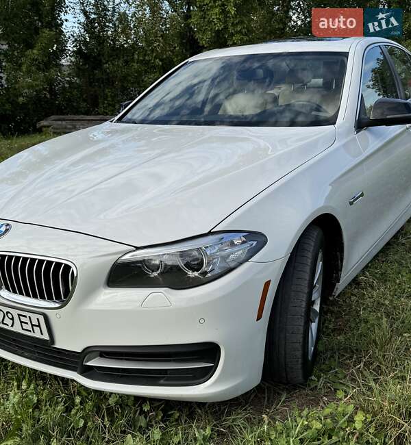 Седан BMW 5 Series 2014 в Нововолинську