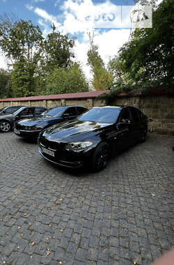 Седан BMW 5 Series 2012 в Чернівцях