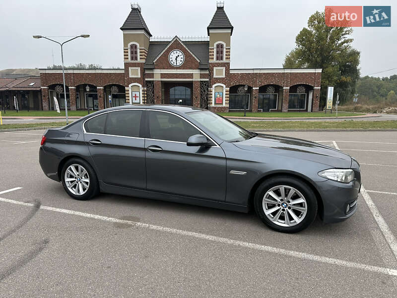 Седан BMW 5 Series 2016 в Киеве