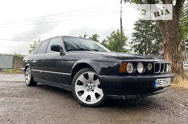 Седан BMW 5 Series 1993 в Кривому Розі