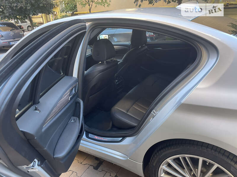 Седан BMW 5 Series 2017 в Києві