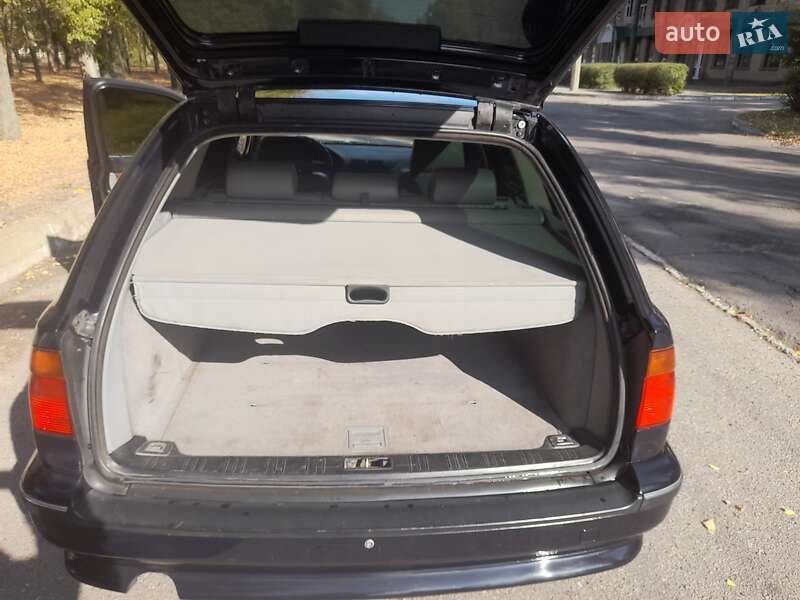 Универсал BMW 5 Series 2000 в Кременчуге