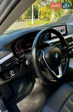 Седан BMW 5 Series 2019 в 