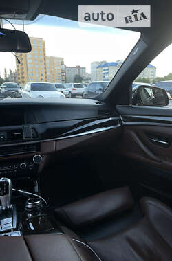Седан BMW 5 Series 2011 в 