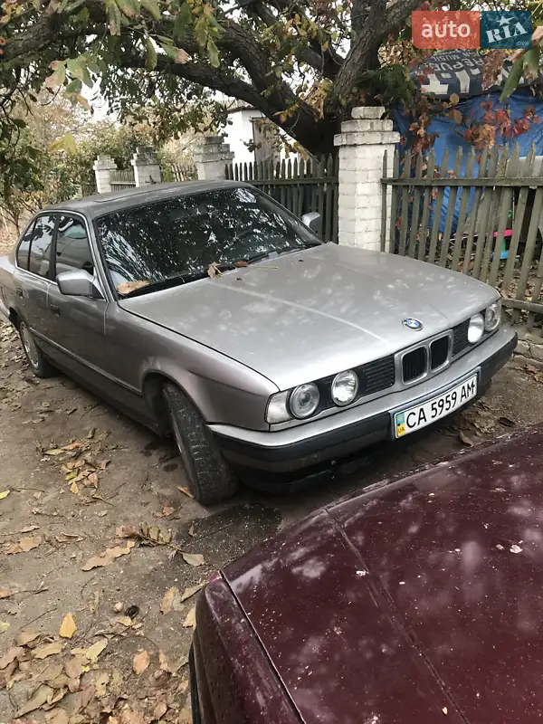 Седан BMW 5 Series 1990 в 