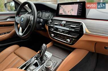 Седан BMW 5 Series 2020 в Стрию