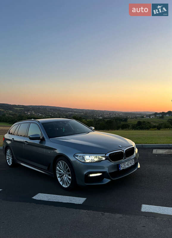Универсал BMW 5 Series 2017 в 