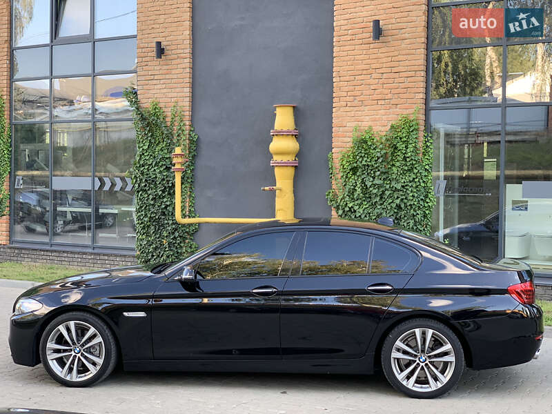 Седан BMW 5 Series 2016 в Чернівцях