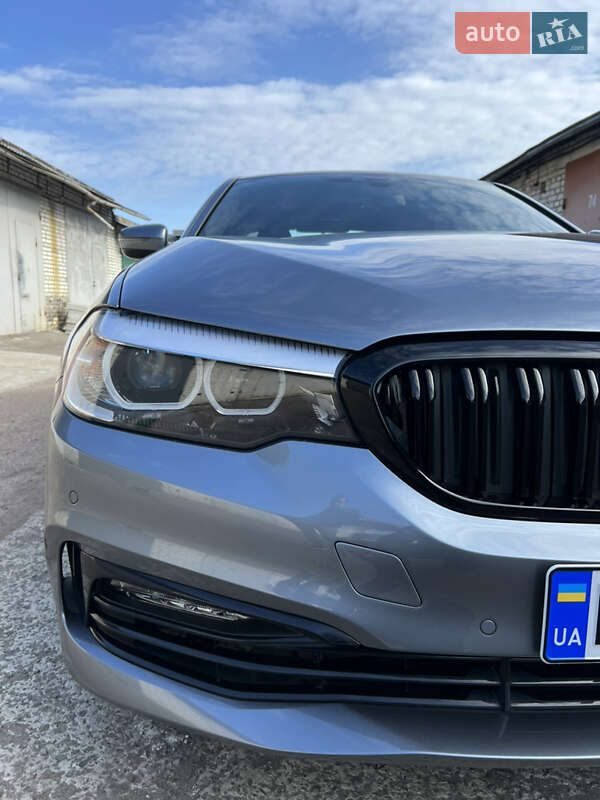 Седан BMW 5 Series 2017 в Львове