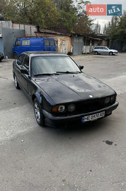 Седан BMW 5 Series 1990 в Одессе