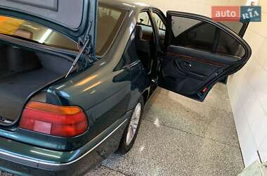 Седан BMW 5 Series 1995 в Измаиле