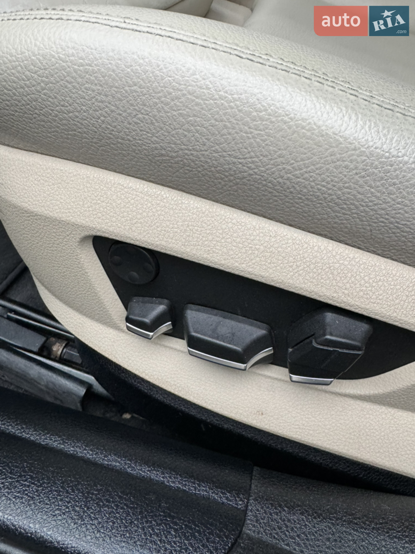 2011 BMW 5er - мініатюра 10