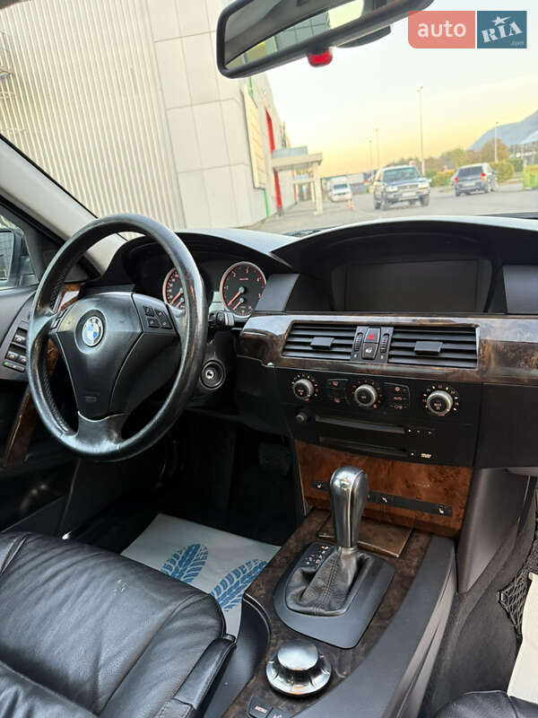 Седан BMW 5 Series 2005 в Тячеві