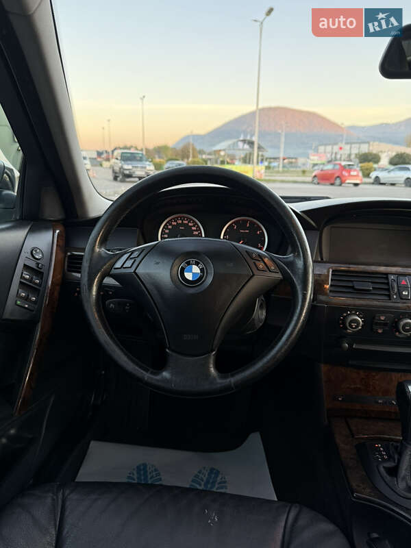 Седан BMW 5 Series 2005 в Тячеві