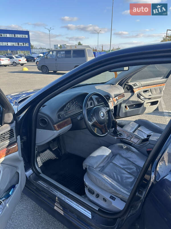 Седан BMW 5 Series 2001 в Киеве