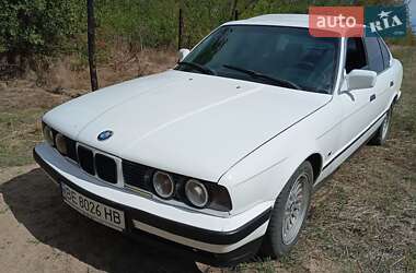 Седан BMW 5 Series 1992 в Николаеве