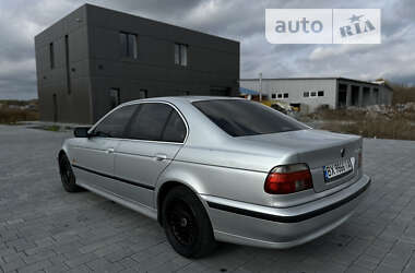 Седан BMW 5 Series 2000 в 