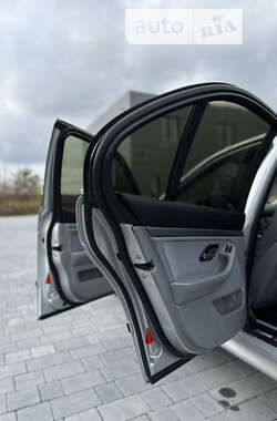 Седан BMW 5 Series 2000 в 