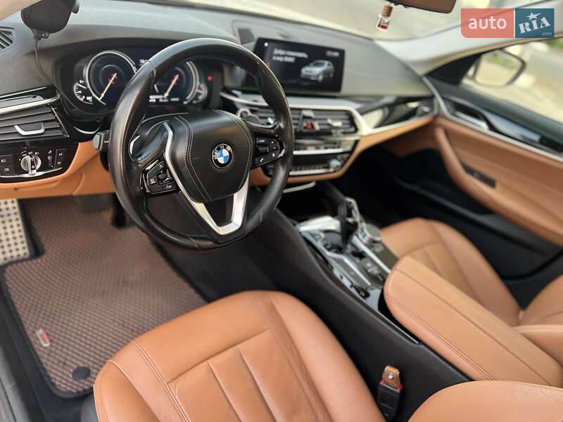 Седан BMW 5 Series 2017 в Запорожье