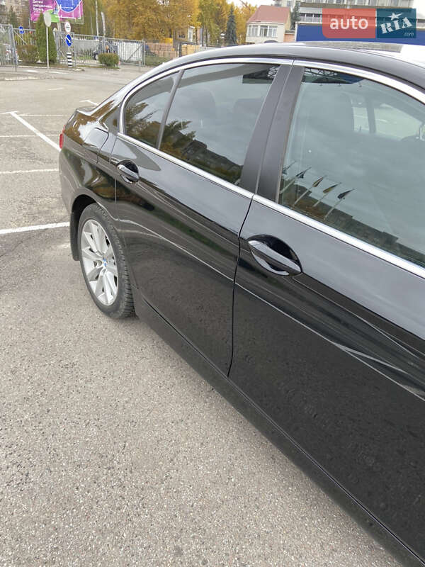 Седан BMW 5 Series 2012 в Долине
