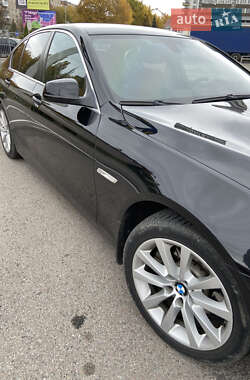 Седан BMW 5 Series 2012 в 