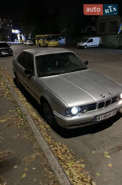 Седан BMW 5 Series 1990 в Києві