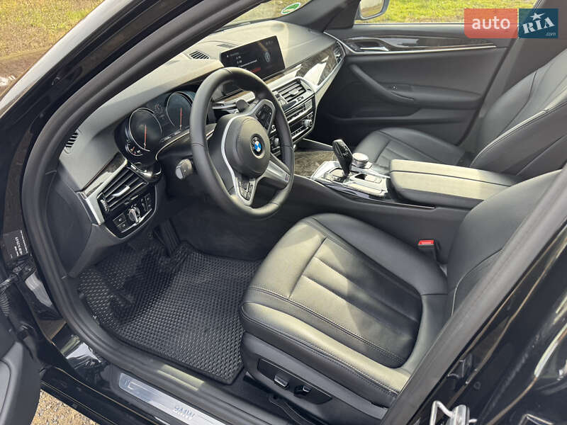 Седан BMW 5 Series 2017 в Хмельницькому