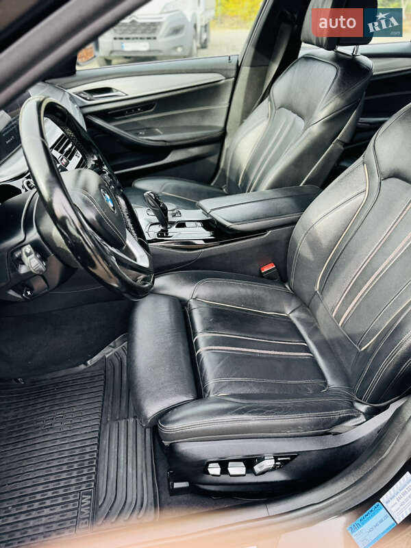 Седан BMW 5 Series 2018 в Іршаві