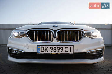 Седан BMW 5 Series 2018 в Дубно