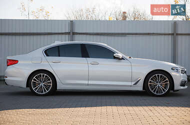 Седан BMW 5 Series 2018 в Дубно