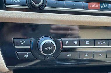 Седан BMW 5 Series 2013 в 