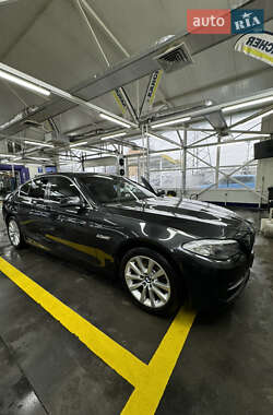 Седан BMW 5 Series 2012 в Черновцах