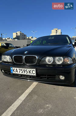 Седан BMW 5 Series 2002 в Киеве