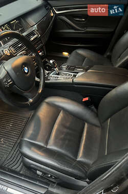 Седан BMW 5 Series 2015 в Львові