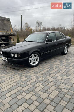 Седан BMW 5 Series 1995 в Сарнах