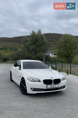 Седан BMW 5 Series 2012 в Виноградові