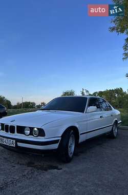 Седан BMW 5 Series 1990 в Вознесенську