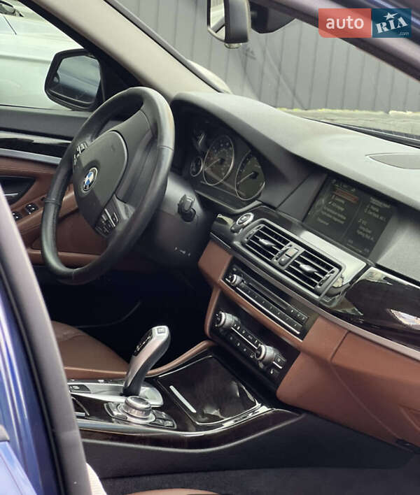 Седан BMW 5 Series 2012 в Полтаве