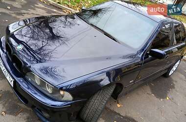 Седан BMW 5 Series 2001 в Раздельной