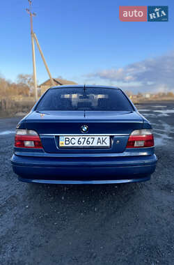 Седан BMW 5 Series 2001 в Жовкве