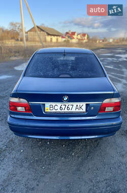 Седан BMW 5 Series 2001 в Жовкве