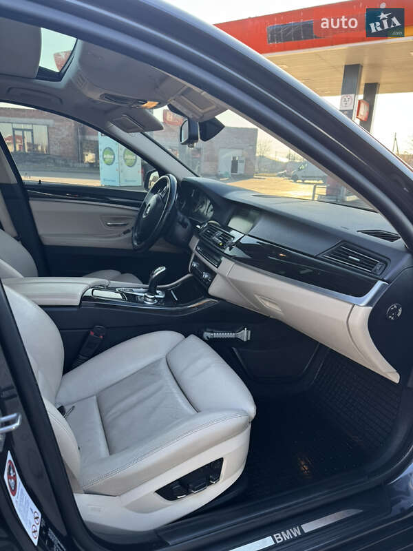 Седан BMW 5 Series 2012 в Любомлі