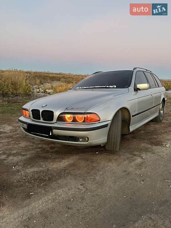 Універсал BMW 5 Series 2000 в Павлограді