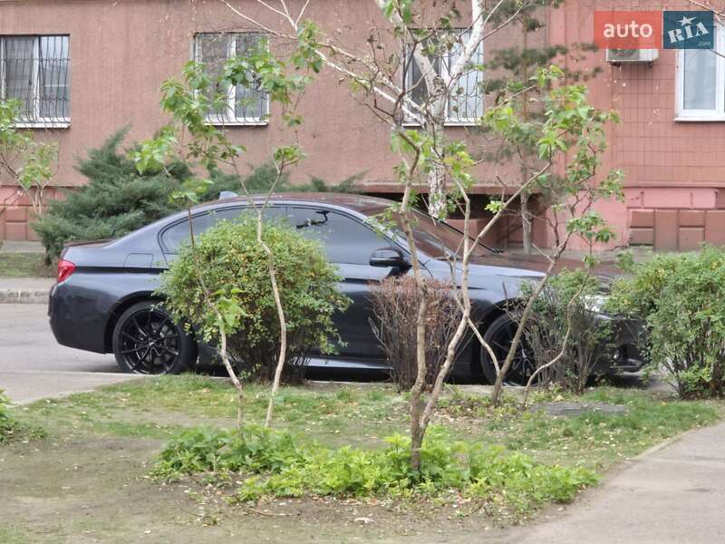 Седан BMW 5 Series 2013 в Запоріжжі